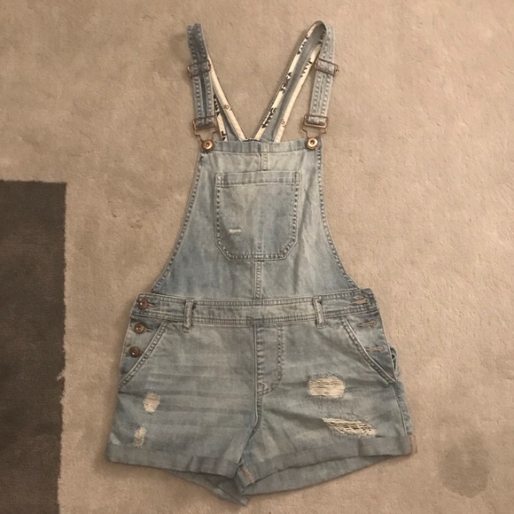 Dresses & Skirts - Forever 21 Overalls